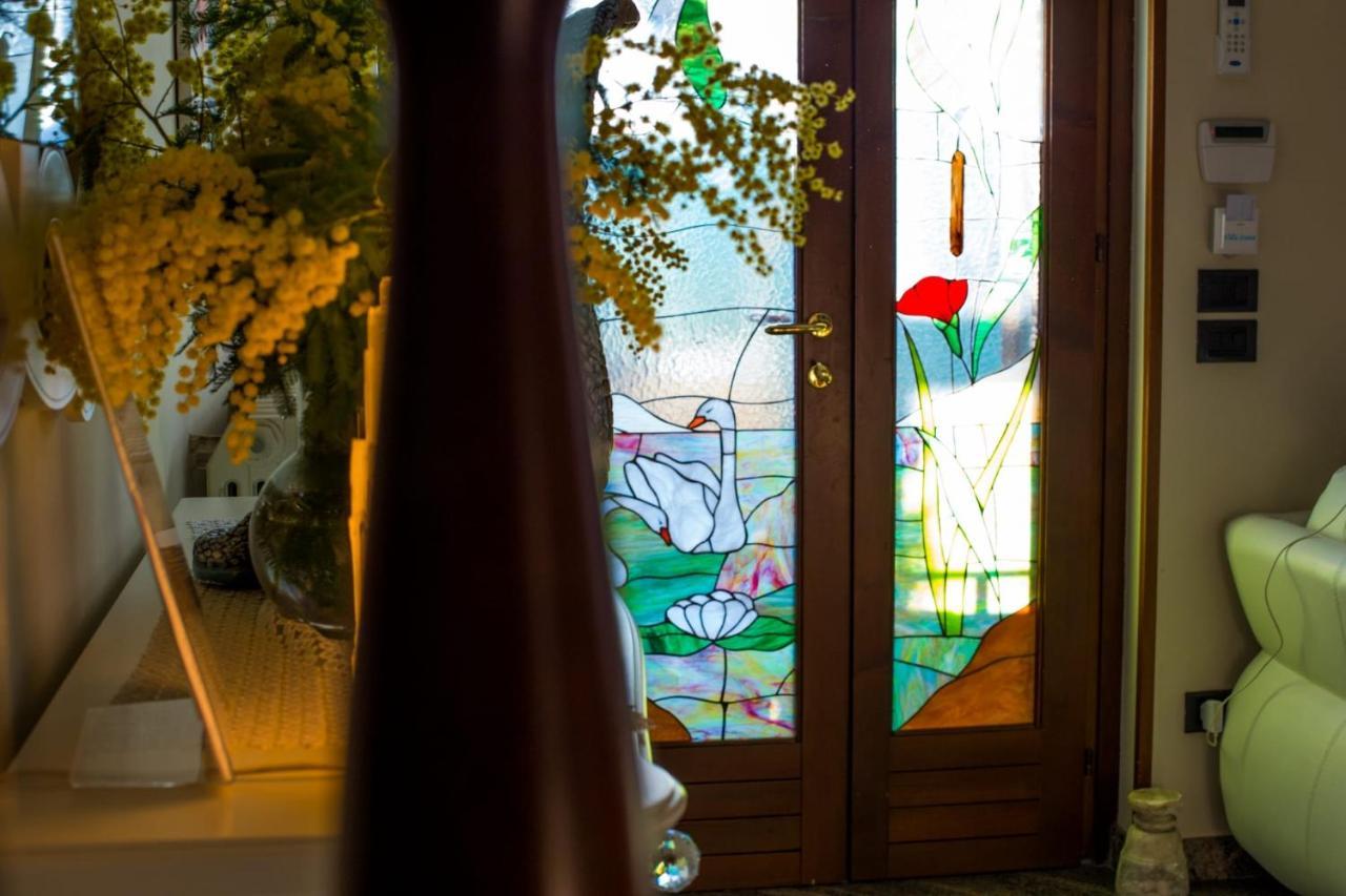 Villa Ivana Desenzano del Garda Esterno foto