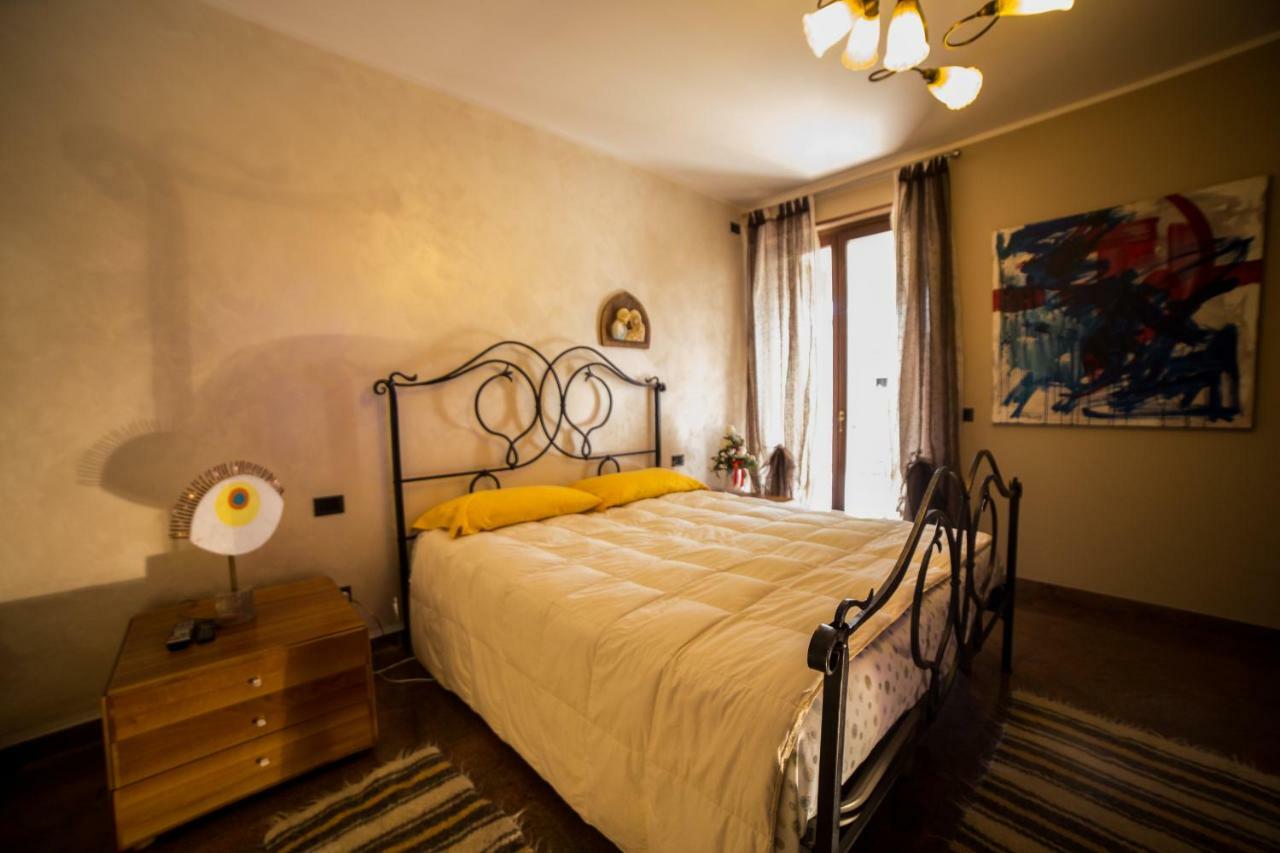 Villa Ivana Desenzano del Garda Esterno foto